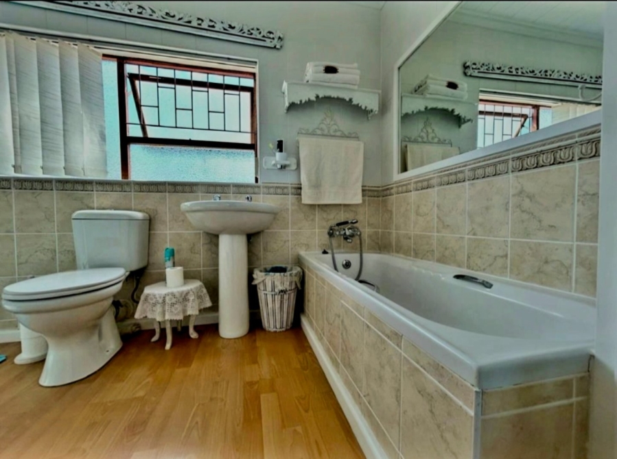  Bedroom Property for Sale in Hartenbos Heuwels Western Cape